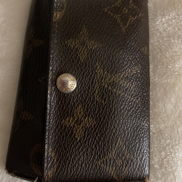 Louis Vuitton Other - Louis Vuttion key wallet used in fair condition